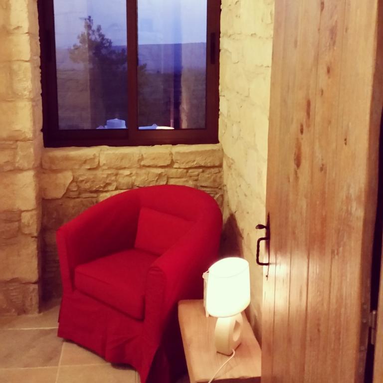 Lofou Traditional Stone House エクステリア 写真