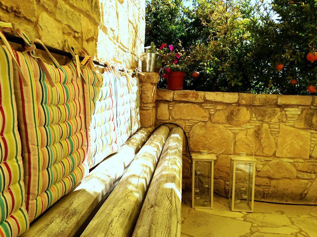 Lofou Traditional Stone House エクステリア 写真