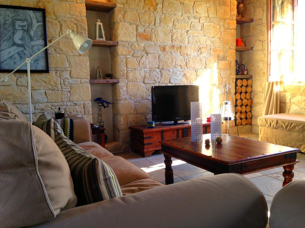 Lofou Traditional Stone House エクステリア 写真