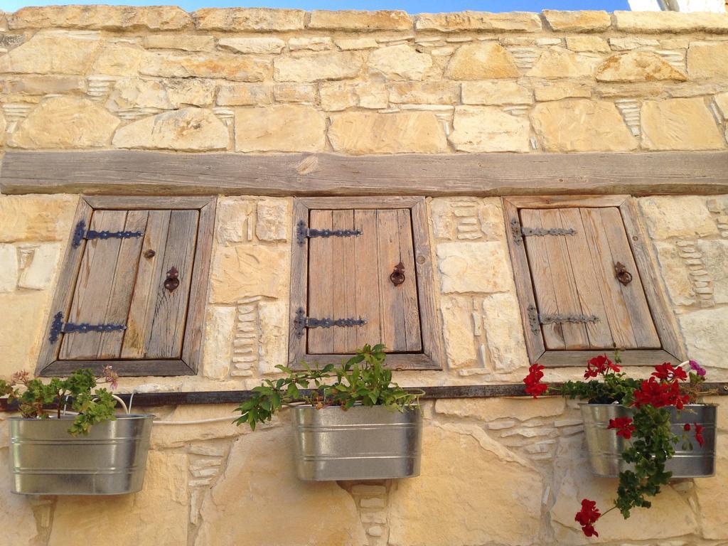 Lofou Traditional Stone House エクステリア 写真