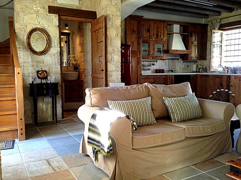 Lofou Traditional Stone House 部屋 写真