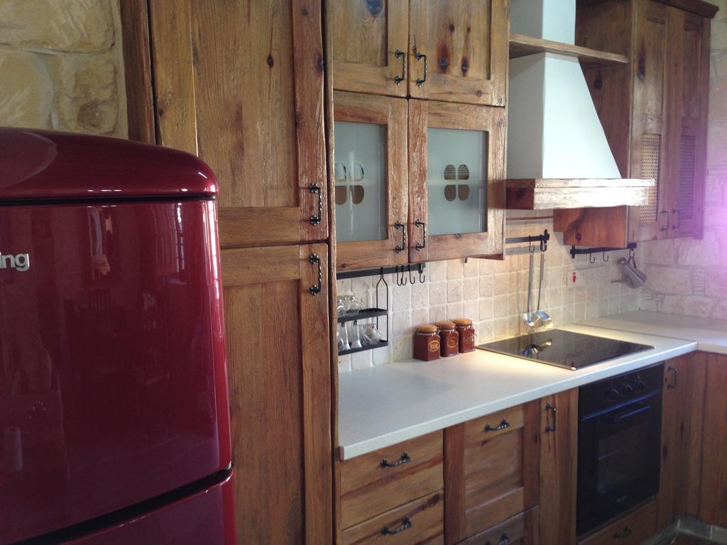 Lofou Traditional Stone House 部屋 写真