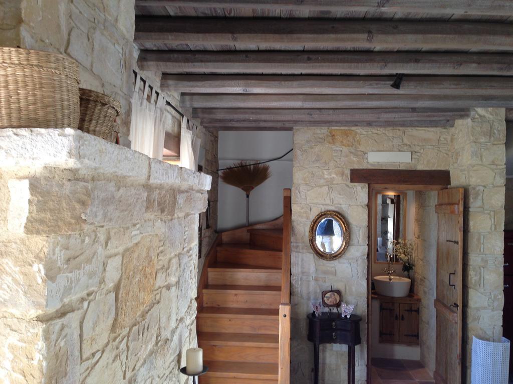 Lofou Traditional Stone House エクステリア 写真