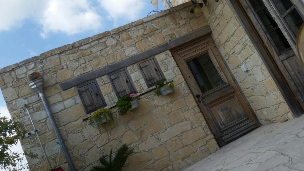 Lofou Traditional Stone House エクステリア 写真